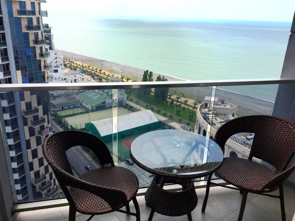 Sea Towers 2 Room Apartment Batumi Eksteriør billede